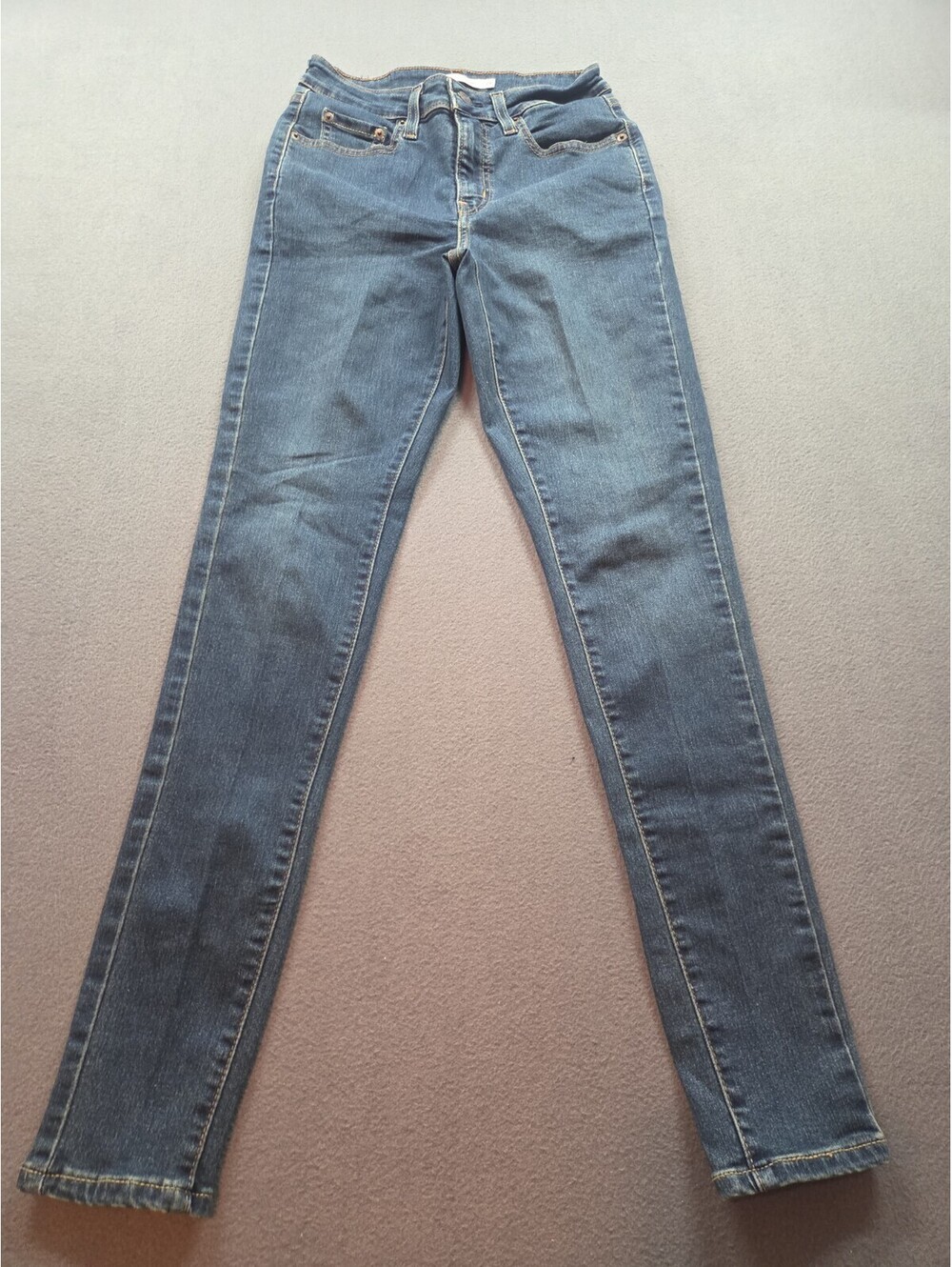 women's blue Levi's 721 high rise skinny jeans size 26W